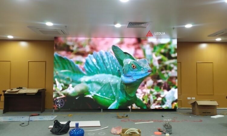 Lắp đặt màn hình LED P2.5 UBND huyện Tân Yên Bắc Giang