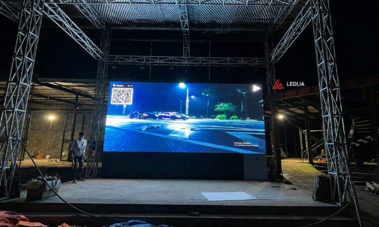 Lắp đạt màn hình LED P5 outdoor Dragon Tea Suối Giàng Yên Bái Lắp đạt màn hình LED P5 outdoor Dragon Tea Suối Giàng Yên Bái